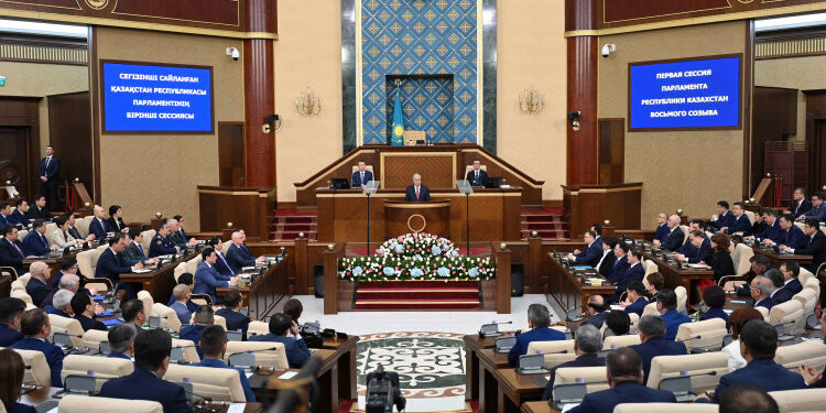 Мемлекет басшысы Қасым-Жомарт Тоқаев VIII сайланған Парламенттің бірінші сессиясының ашылуына қатысты