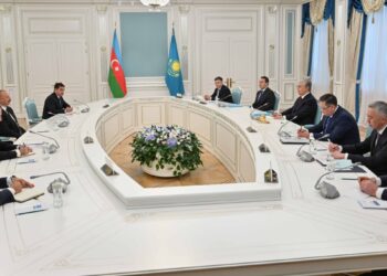 Қазақстан мен Әзербайжан Президенттері шағын құрамда келіссөз жүргізді