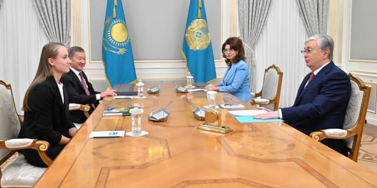 Мемлекет басшысы теннисші Елена Рыбакинаны қабылдады