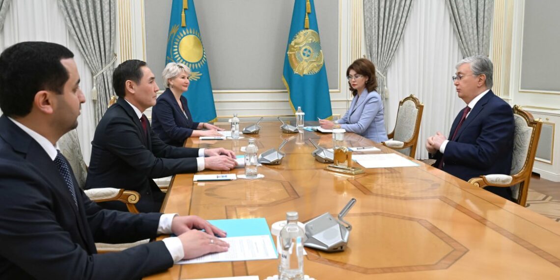Мемлекет басшысы ҚХА Төрағасының орынбасарларын қабылдады