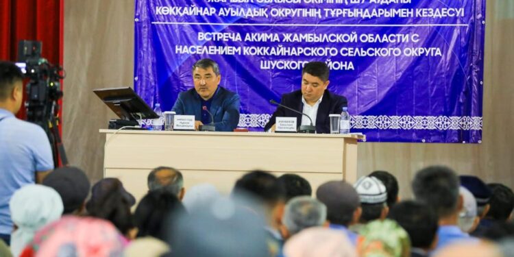 Жамбыл облысы әкімі Шу ауданындағы Көкқайнар ауылының тұрғындарымен кездесті