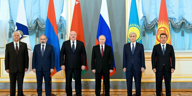 Мемлекет басшысы Жоғары Еуразиялық экономикалық кеңестің шағын құрамдағы отырысына қатысты