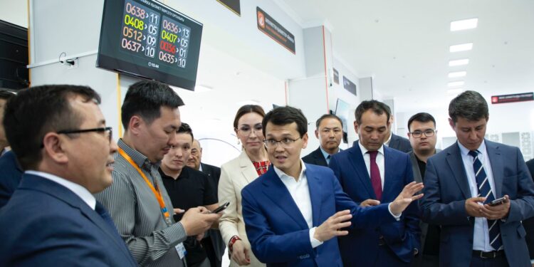 Министр Мусин “Ұлы Дала” шағын ауданында байланыс жоқтығын түсіндірді