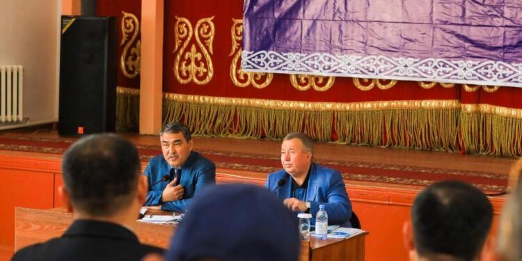 Жамбыл облысы әкімі шалғай ауылдардың тұрғындарымен кездесті