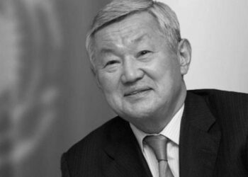 Қасым-Жомарт Тоқаев мемлекет және қоғам қайраткері Бердібек Сапарбаевтың отбасына көңіл айтты