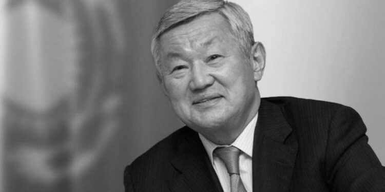 Қасым-Жомарт Тоқаев мемлекет және қоғам қайраткері Бердібек Сапарбаевтың отбасына көңіл айтты