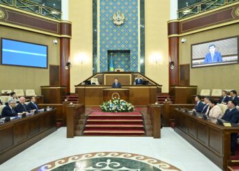 Депутаттары демалысқа кетті: алғашқы сессияда неше заң қабылданды?