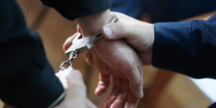 Қордайда ҰҚТ мүшелерін шекара асырмақ болған азаматқа үкім шықты