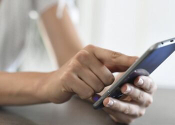 Ұялы байланыс операторлары бағаны көтеріп жатыр