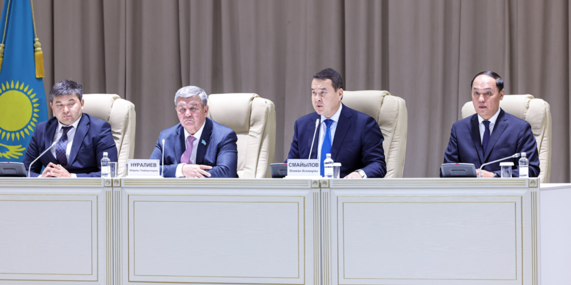 ҚАРАШӨКЕЕВ ДЕПУТАТТАРҒА ҚАНДАЙ УӘДЕ БЕРДІ?