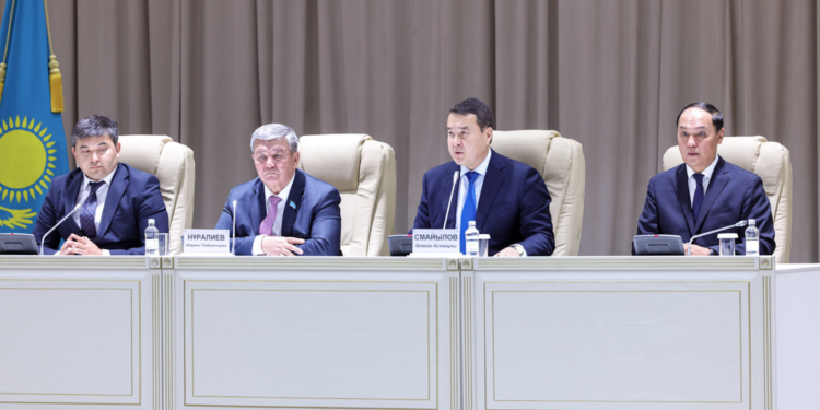 ҚАРАШӨКЕЕВ ДЕПУТАТТАРҒА ҚАНДАЙ УӘДЕ БЕРДІ?