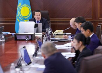 Экономиканы жаңғырту мәселелері жөніндегі мемлекеттік комиссия отырысы өтті