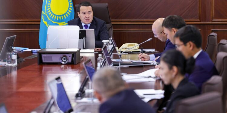Экономиканы жаңғырту мәселелері жөніндегі мемлекеттік комиссия отырысы өтті