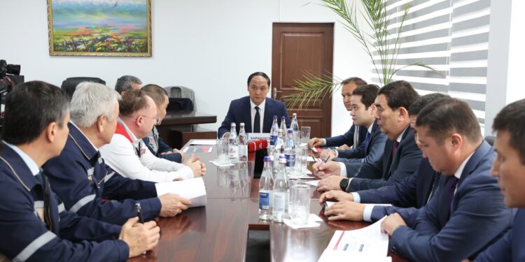 Ербол Қарашөкеев «Қазфосфат» ЖШС-не нақты міндеттер жүктеді