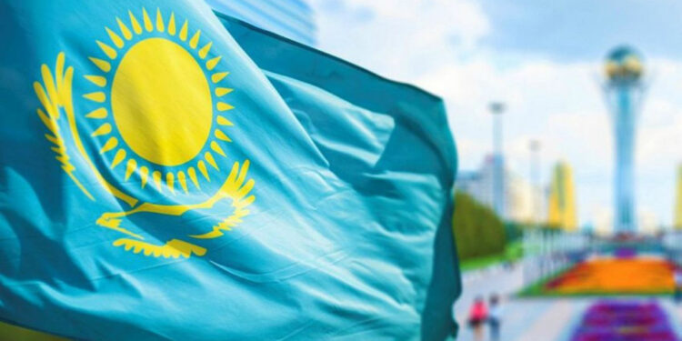 25 қазан – Республика күні ұлттық мереке және 16 желтоқсан – Тәуелсіздік күні мемлекеттік мереке болып белгіленеді