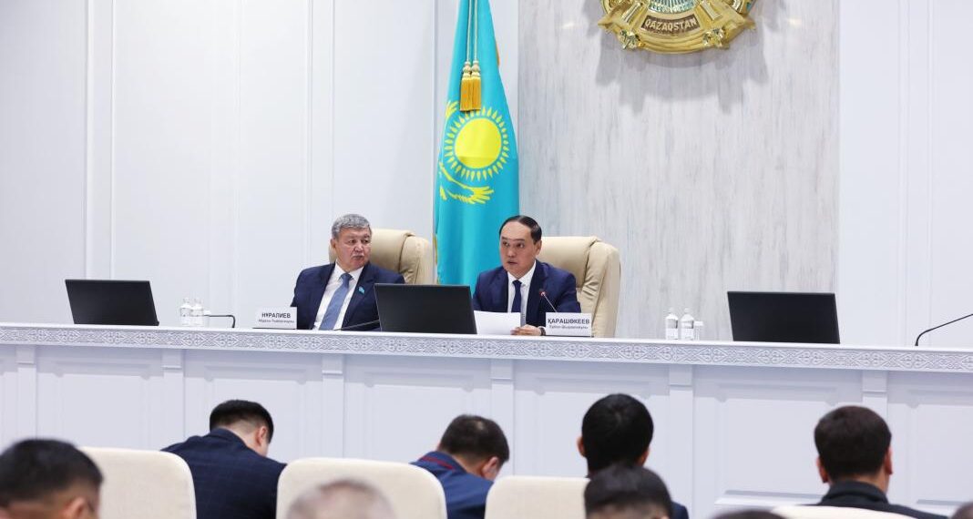 Договоры без конкурса: Карашукеев уволил ряд подчиненных после статьи Orda.kz.