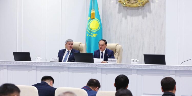 Договоры без конкурса: Карашукеев уволил ряд подчиненных после статьи Orda.kz.
