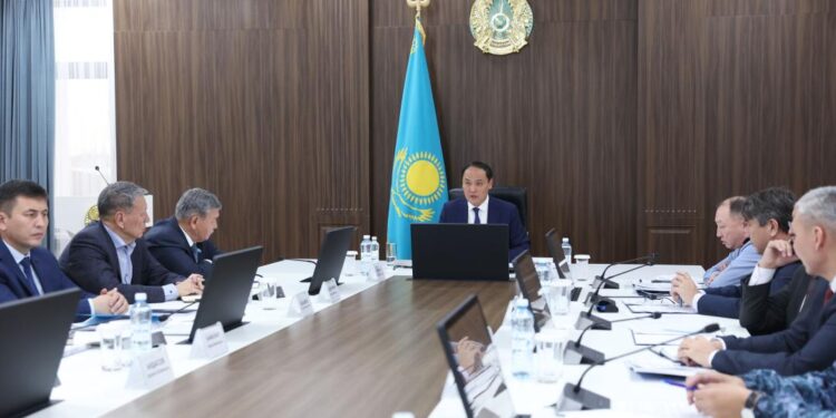 Облыс әкімі жол қозғалысының қауіпсіздік деңгейін арттыру бойынша нақты шаралар қабылдауды тапсырды