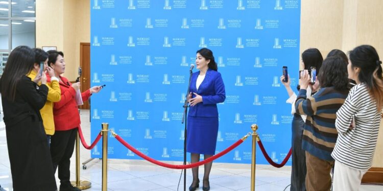 А.ҒИНИЯТ МӘМС ЖҮЙЕСІНІҢ МІНДЕТТЕРІ ТУРАЛЫ АЙТЫП БЕРДІ