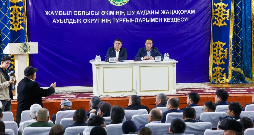 Облыс әкімі Шу ауданындағы ауылдықтардың мәселелерін тыңдады