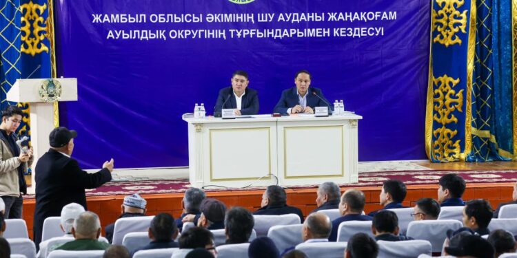 Облыс әкімі Шу ауданындағы ауылдықтардың мәселелерін тыңдады