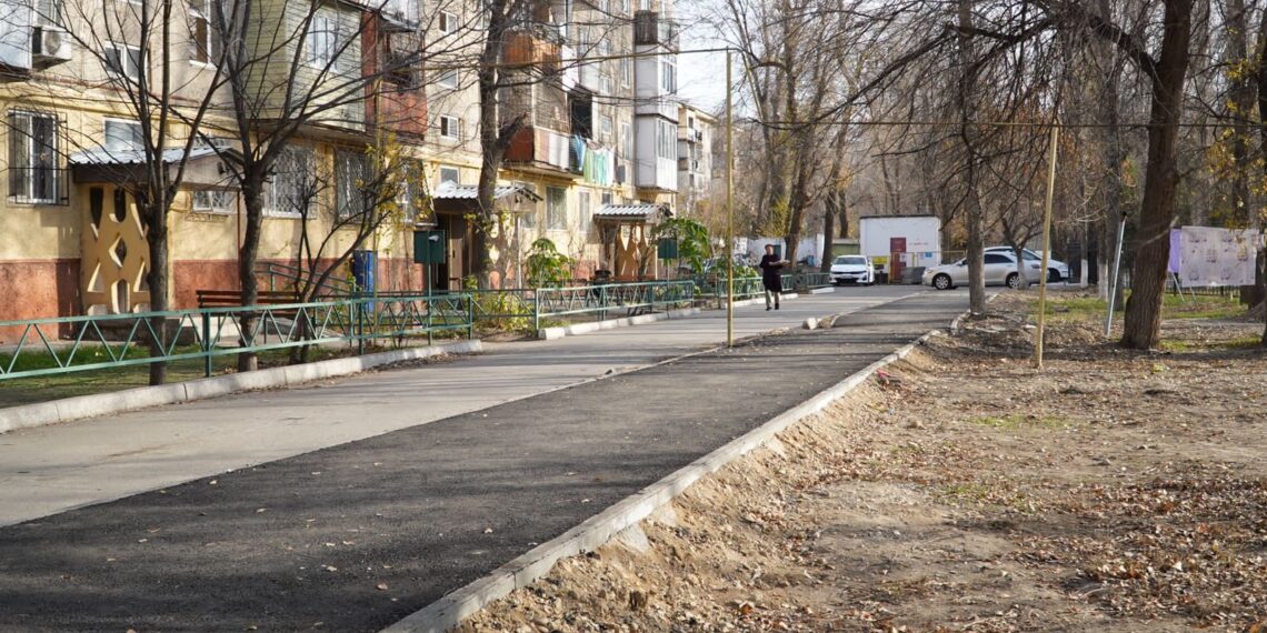 Таразда 14 шақырым жаяу жүргіншілер жолы пайдалануға берілді