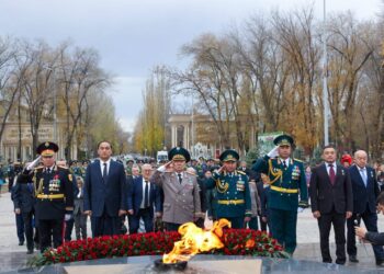 Таразда Халық Қаһармандары мен Еңбек Ерлері бас қосты