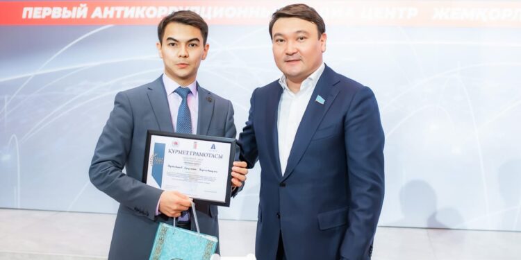Ерсұлтан Нүсіпжанов «АДАЛ ТҰЛҒА-2023» ұлттық сыйлығының иегері