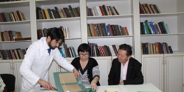Астанада Қазақстандағы жазба мұраларды қайта қалпына келтіру және сақтау мәселелері талқыланды