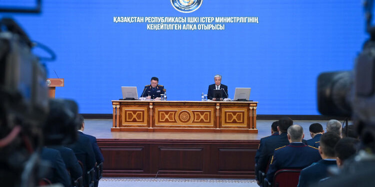 Мемлекет басшысы Ішкі істер министрлігінің кеңейтілген алқа отырысын өткізді