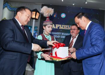 Таразда ақын Хамит Есаманның шығармашылық кеші өтті