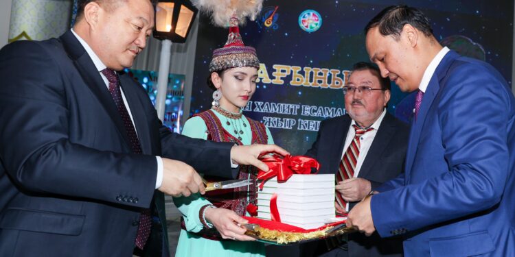 Таразда ақын Хамит Есаманның шығармашылық кеші өтті