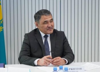 Нұржігітов қазақстандықтарды толғандыратын сұрақтарға онлайн-форматта да жауап берді