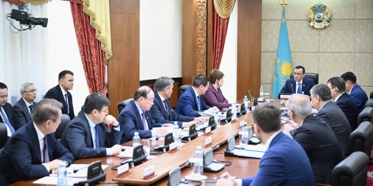 Сенаторлар палата отырысының күн тәртібін бекітті