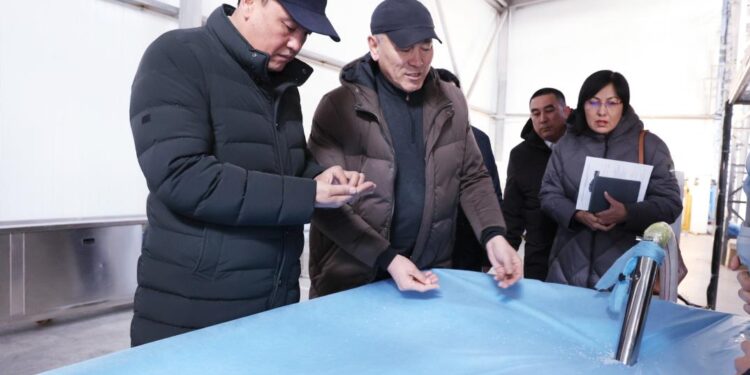 Ербол Қарашөкеев Айша бибі ауылындағы «Super Pharm» фармацевтикалық зауытына барды
