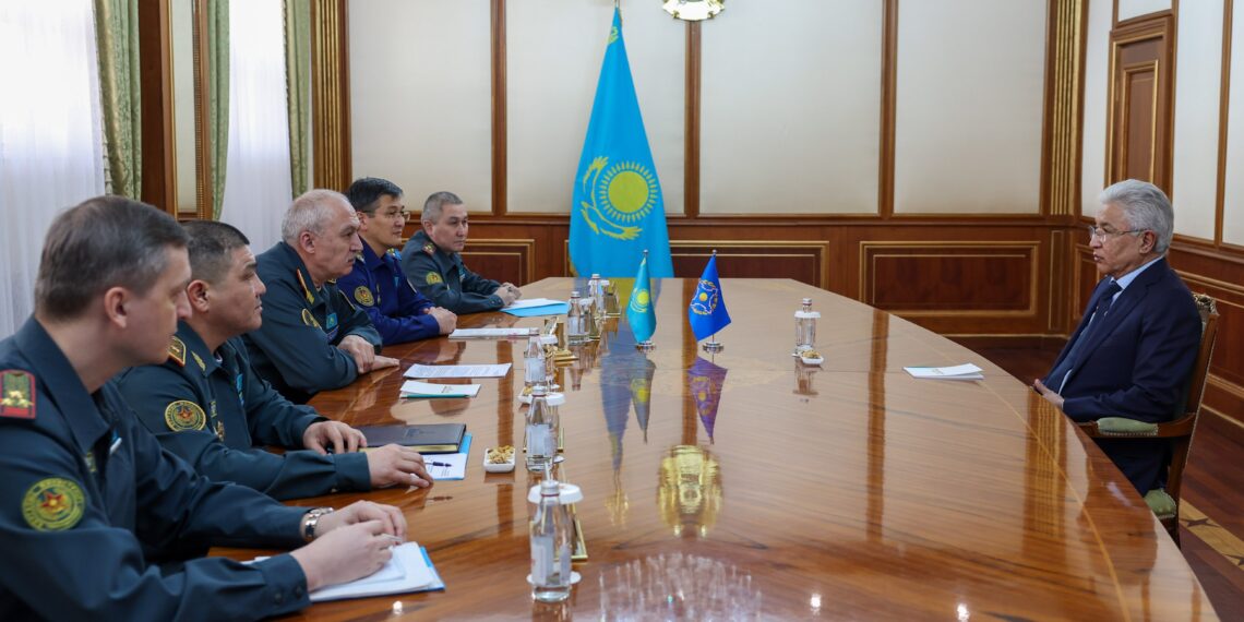 Тасмағамбетов Қорғаныс министрімен кездесті