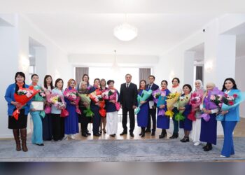 Облыс әкімі жамбылдық іскер әйелдермен кездесті