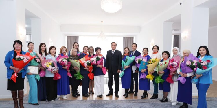 Облыс әкімі жамбылдық іскер әйелдермен кездесті