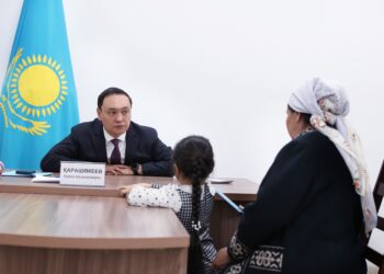 Облыс әкімі тұрғындарды жеке мәселелерімен қабылдады