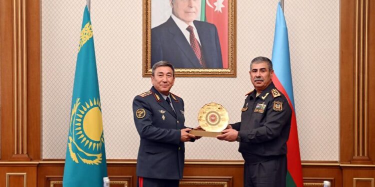 Қорғаныс министрінің бірінші орынбасары Әзербайжанға ресми сапармен барды