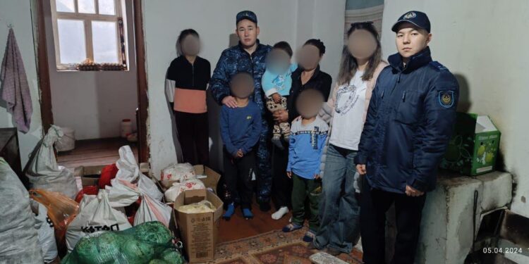 ҚАЖ қызметкерлері қайырымдылық жасады