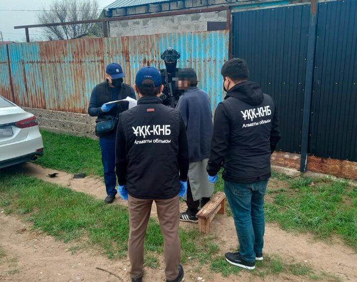 ҰҚК: Жамбылда тыйым салынған діни-экстремистік ұйым құрғандар ұсталды