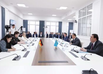 Ербол Қарашөкеев Германияның Қазақстандағы Елшісімен кездесті