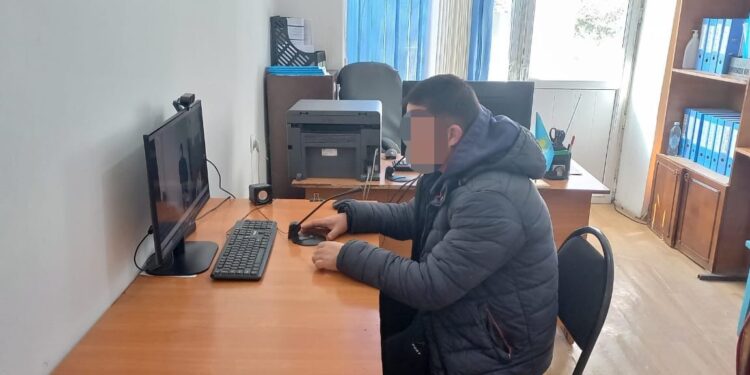 Жазасын өтеушілер бейнебайланыс арқылы отбасымен сөйлесті