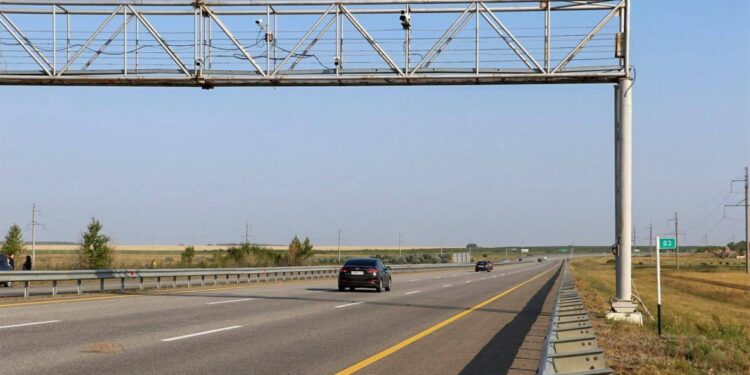 ҚазАвтоЖол: Ақылы жолдар гуманитарлық жүктерге тегін болады