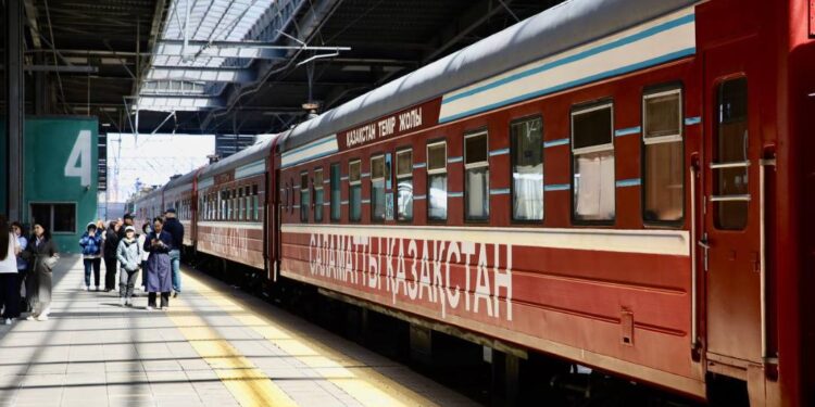 «Саламатты Қазақстан» пойызы Астанадан шалғай аудандарға аттанды