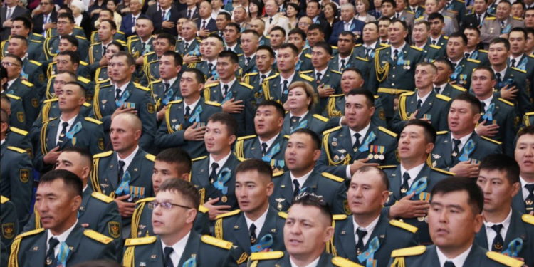 7 мамыр – Отан қорғаушы күніне орай және көпжылғы жемісті еңбегі мен қызметтік міндеттерін үлгілі орындағаны үшін марапатталған тізімі жарияланды