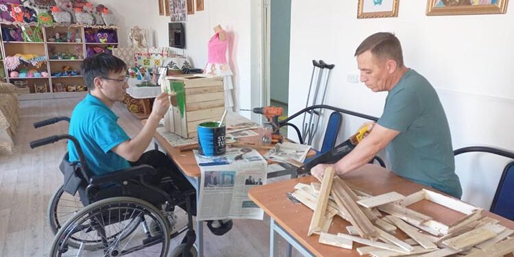 Мүмкіндігі шектеулі жандарға жан-жақты қолдау