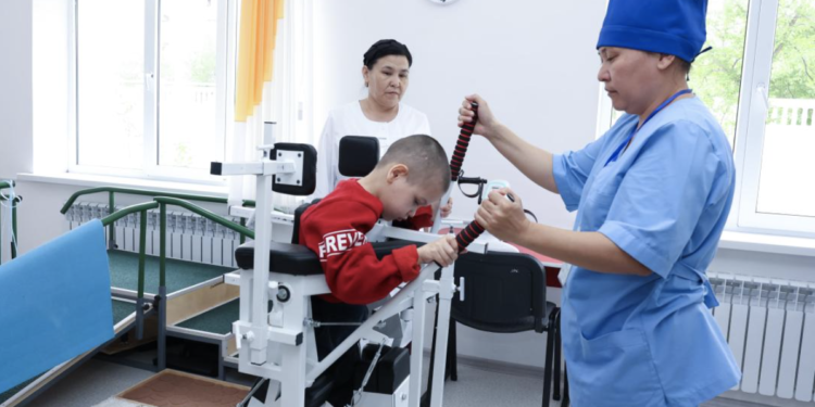 ТАЛАСТА 43 АДАМ ИНВАТАКСИ ҚЫЗМЕТІНЕ ЖҮГІНЕДІ