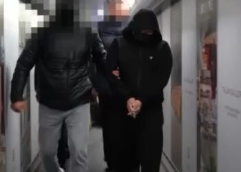 Алаяқтық жасаған қазақстандық Әзербайжаннан елге жеткізілді